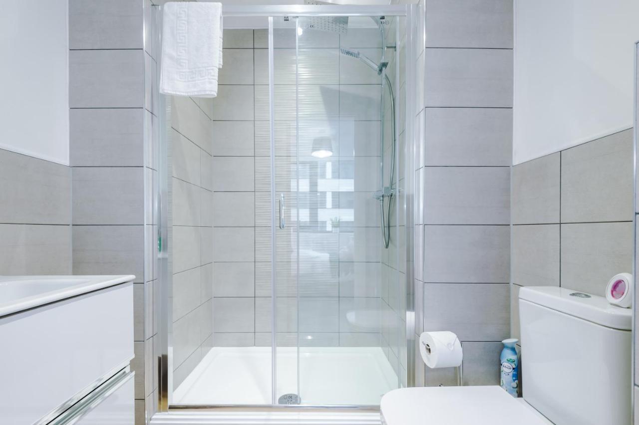 New! Stylish 2-Bed Apartment In Manchester By 53 Degrees Property - Amazing Location, Ideal For Small Groups - Sleeps 4! Bagian luar foto