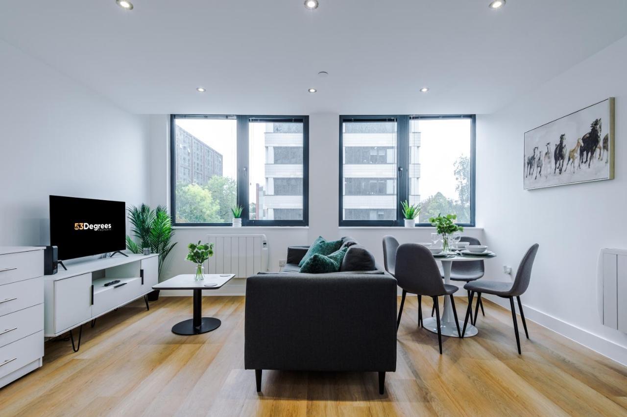 New! Stylish 2-Bed Apartment In Manchester By 53 Degrees Property - Amazing Location, Ideal For Small Groups - Sleeps 4! Bagian luar foto